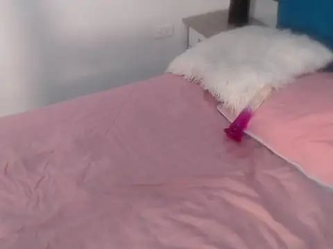 Snapshot of Nathaly_Sam chatting on 16, 4, 2026 Nathaly Sam online show from 16, 4, 2026