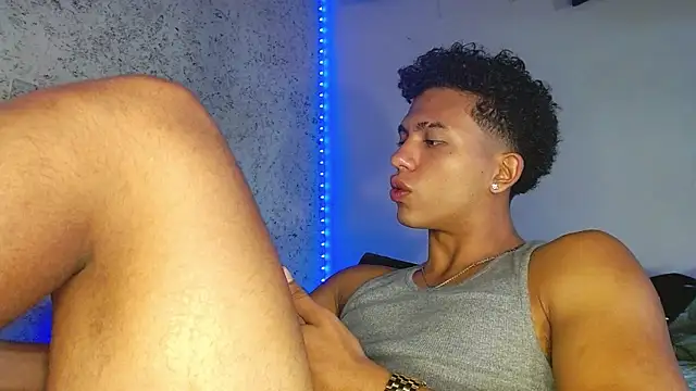 Snapshot of tonydesire_ chatting on 22, 4, 2026 tonydesire online show from 22, 4, 2026