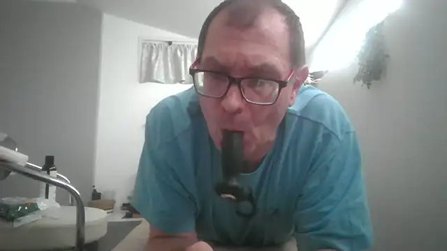 Snapshot of guiss3 chatting on 29, 4, 2026 guiss3 online show from 29, 4, 2026