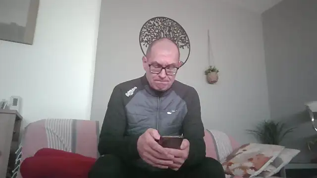 Snapshot of guiss3 chatting on 7, 5, 2026 guiss3 online show from 7, 5, 2026