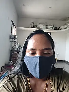 Snapshot of Tamil_Sangeetha chatting on 4, 4, 2026 Tamil Sangeetha online show from 4, 4, 2026