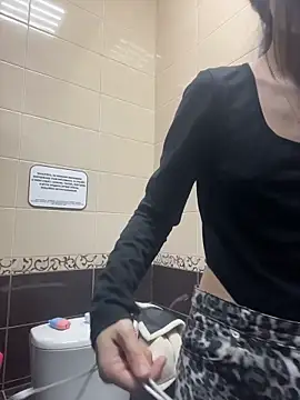 Snapshot of Mia_AsianSex chatting on 3, 4, 2026 Mia AsianSex online show from 3, 4, 2026