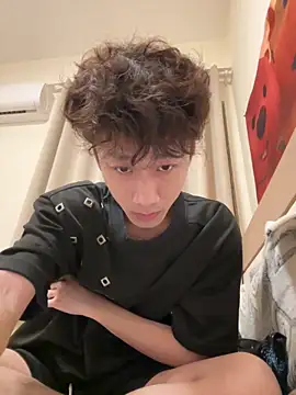 Snapshot of sexyboy-3525 chatting on 5, 4, 2026 sexyboy-3525 online show from 5, 4, 2026