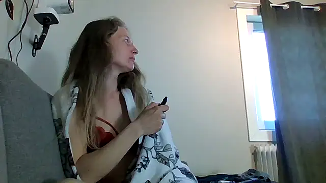 BlondeXtar online show from 24, 4, 2026