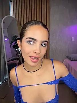 Snapshot of EmmaVonn chatting on 16, 4, 2026 EmmaVonn online show from 16, 4, 2026