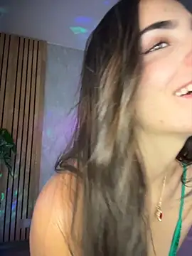 Snapshot of EmmaVonn chatting on 24, 4, 2026 EmmaVonn online show from 24, 4, 2026