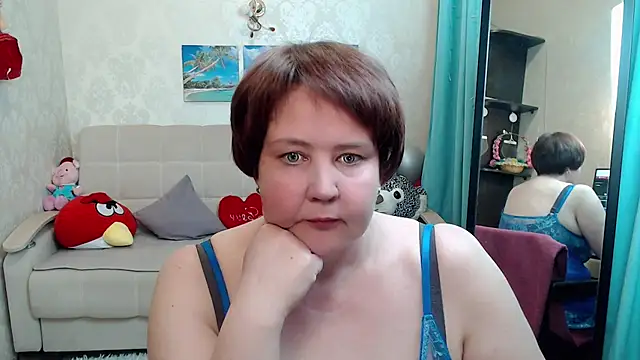 Snapshot of QUEEN02030 chatting on 20, 4, 2026 QUEEN02030 online show from 20, 4, 2026