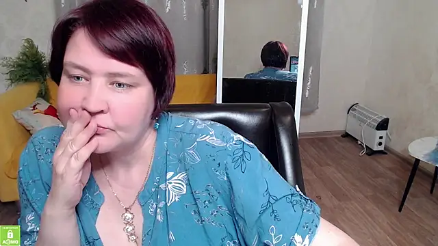 Snapshot of QUEEN02030 chatting on 25, 5, 2026 QUEEN02030 online show from 25, 5, 2026