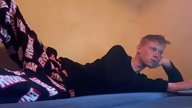 Snapshot of dreamy_devi1 chatting on 12, 4, 2026 dreamy devi1 online show from 12, 4, 2026