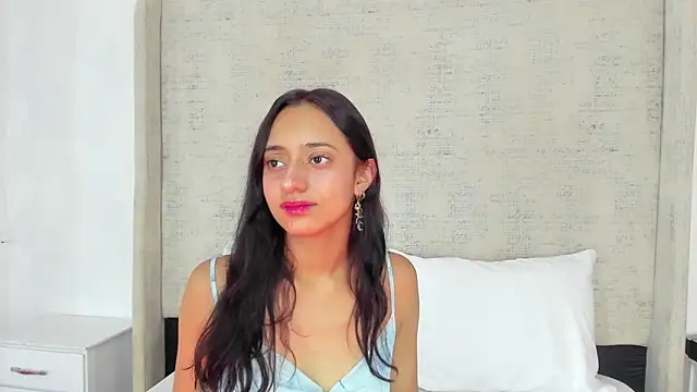 Snapshot of Charlotte_Benette chatting on 10, 4, 2026 Charlotte Benette online show from 10, 4, 2026