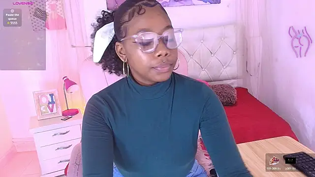 Snapshot of emily_smith18 chatting on 24, 4, 2026 emily smith18 online show from 24, 4, 2026