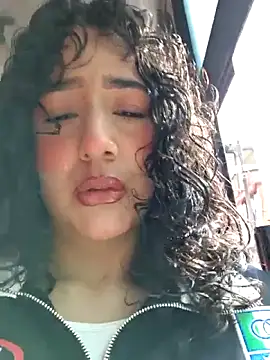 bella swwan  online show from 5, 4, 2026