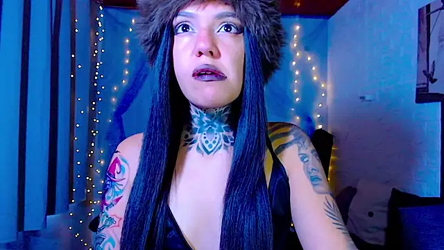 LannieGonzales online show from 8, 5, 2026