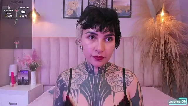 Luana fiore online show from 13, 4, 2026