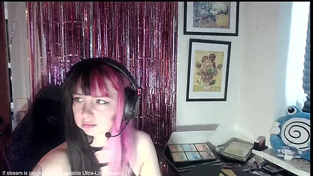 Snapshot of CutieTracer chatting on 7, 5, 2026 CutieTracer online show from 7, 5, 2026