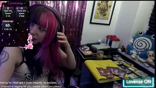 Snapshot of CutieTracer chatting on 8, 5, 2026 CutieTracer online show from 8, 5, 2026