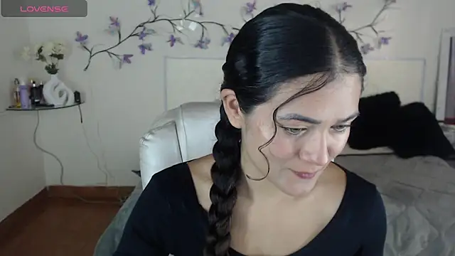 Snapshot of FreyaRouge chatting on 4, 4, 2026 FreyaRouge online show from 4, 4, 2026