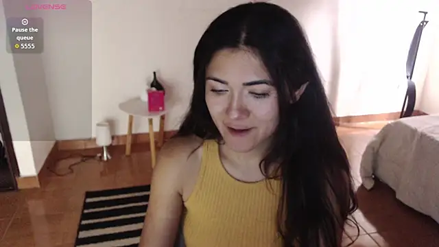 Snapshot of FreyaRouge chatting on 9, 4, 2026 FreyaRouge online show from 9, 4, 2026