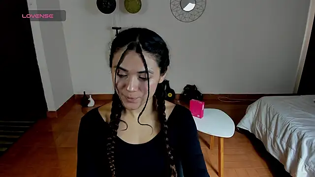 Snapshot of FreyaRouge chatting on 25, 4, 2026 FreyaRouge online show from 25, 4, 2026