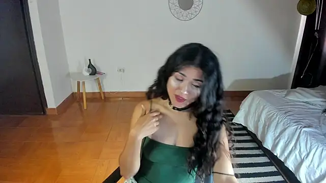 Snapshot of FreyaRouge chatting on 30, 4, 2026 FreyaRouge online show from 30, 4, 2026