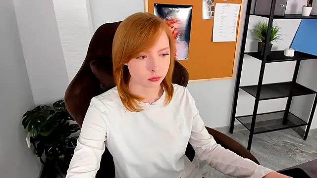 Snapshot of CherryCrushLove chatting on 29, 4, 2026 CherryCrushLove online show from 29, 4, 2026