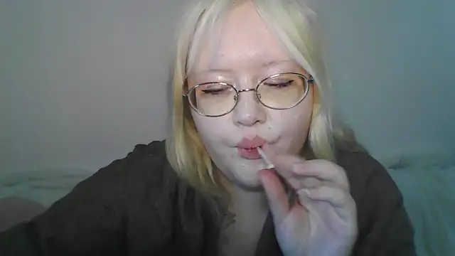 Snapshot of Elayne_Sweet chatting on 9, 4, 2026 Elayne Sweet online show from 9, 4, 2026