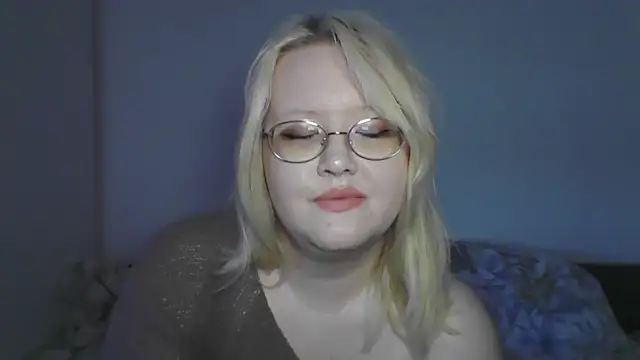 Snapshot of Elayne_Sweet chatting on 10, 5, 2026 Elayne Sweet online show from 10, 5, 2026