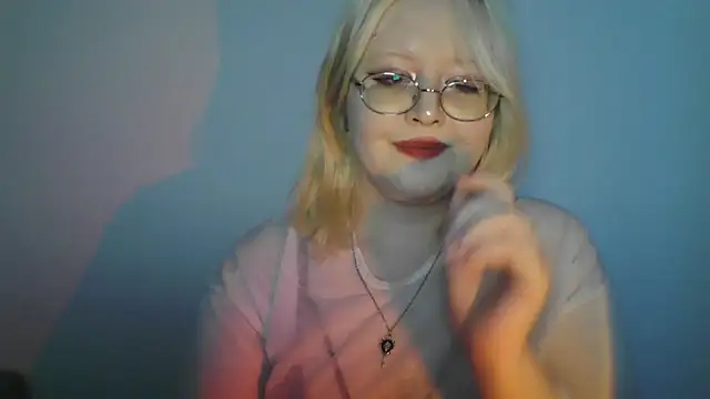 Snapshot of Elayne_Sweet chatting on 18, 6, 2026 Elayne Sweet online show from 18, 6, 2026