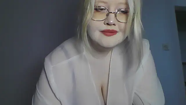Snapshot of Elayne_Sweet chatting on 9, 7, 2026 Elayne Sweet online show from 9, 7, 2026