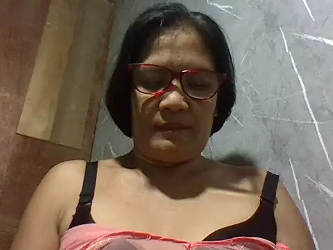 Snapshot of PinayZaira chatting on 22, 5, 2026 PinayZaira online show from 22, 5, 2026