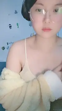 Snapshot of yehua001 chatting on 9, 4, 2026 yehua001 online show from 9, 4, 2026