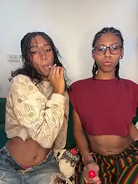 Snapshot of Sun_lynx_Love chatting on 13, 4, 2026 Sun lynx Love online show from 13, 4, 2026