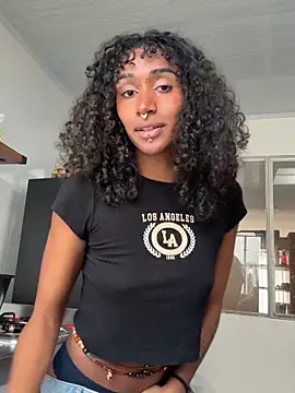Snapshot of Sun_lynx_Love chatting on 16, 4, 2026 Sun lynx Love online show from 16, 4, 2026