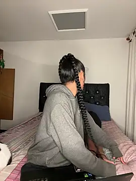 Snapshot of Sun_lynx_Love chatting on 7, 6, 2026 Sun lynx Love online show from 7, 6, 2026
