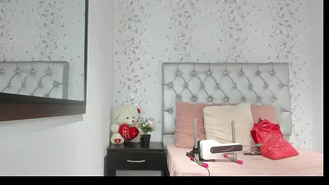 Snapshot of brenda_sofia69 chatting on 30, 6, 2026 brenda sofia69 online show from 30, 6, 2026