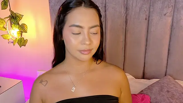 Snapshot of angelicaa_garcia chatting on 28, 4, 2026 angelicaa garcia online show from 28, 4, 2026