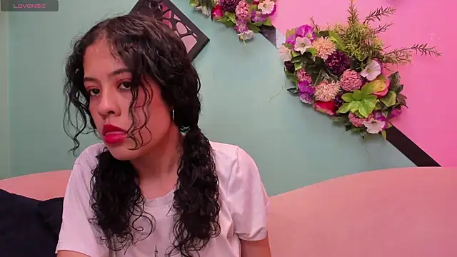Snapshot of Kaira_luxury chatting on 30, 6, 2026 Kaira luxury online show from 30, 6, 2026