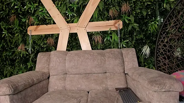 Milan Moon online show from 14, 4, 2026