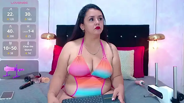 KeiraBrook online show from 6, 4, 2026