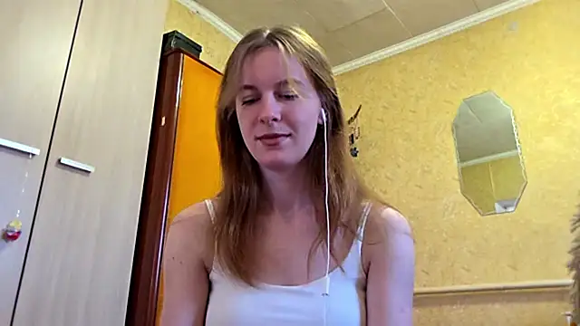 Snapshot of DonnaKuc chatting on 25, 4, 2026 DonnaKuc online show from 25, 4, 2026