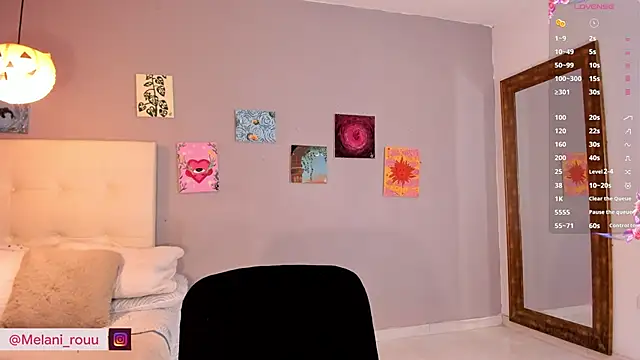 Melaniaa Roussee online show from 11, 6, 2026