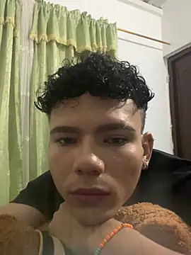 sebascuterouss online show from 23, 4, 2026
