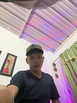 sebascuterouss online show from 28, 4, 2026