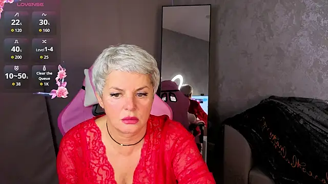 Snapshot of Linda_Zef1r chatting on 28, 5, 2026 Linda Zef1r online show from 28, 5, 2026