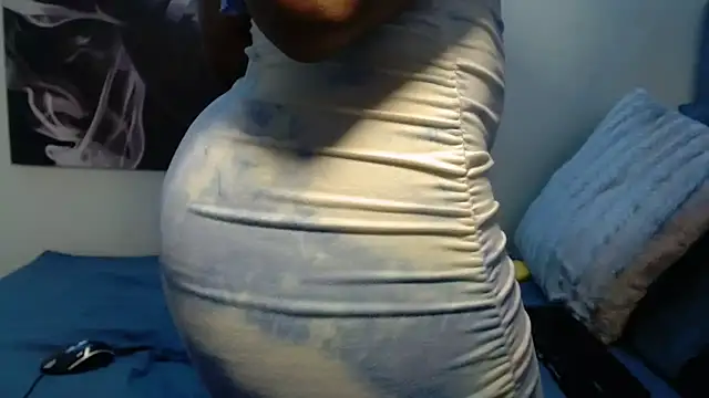 Snapshot of Lola-77 chatting on 18, 4, 2026 Lola-77 online show from 18, 4, 2026