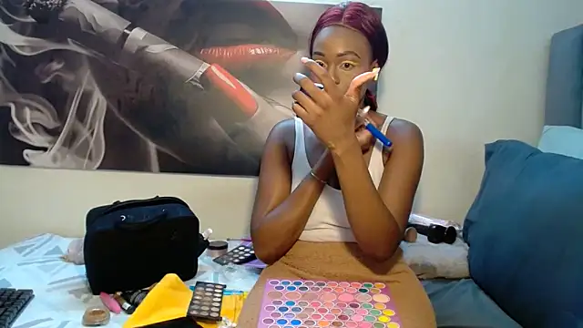 Snapshot of Lola-77 chatting on 7, 5, 2026 Lola-77 online show from 7, 5, 2026