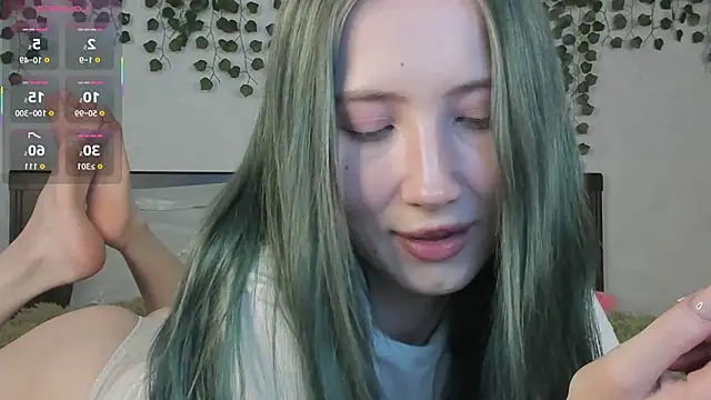 Snapshot of Leona_Vixen chatting on 4, 6, 2026 Leona Vixen online show from 4, 6, 2026