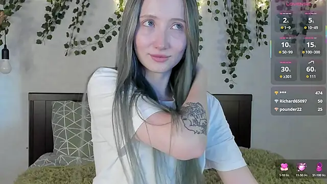 Snapshot of Leona_Vixen chatting on 11, 6, 2026 Leona Vixen online show from 11, 6, 2026