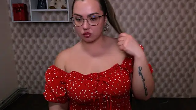 Snapshot of AminaSoul_ chatting on 10, 4, 2026 AminaSoul online show from 10, 4, 2026