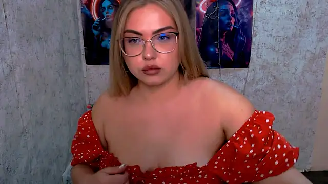 Snapshot of AminaSoul_ chatting on 13, 4, 2026 AminaSoul online show from 13, 4, 2026